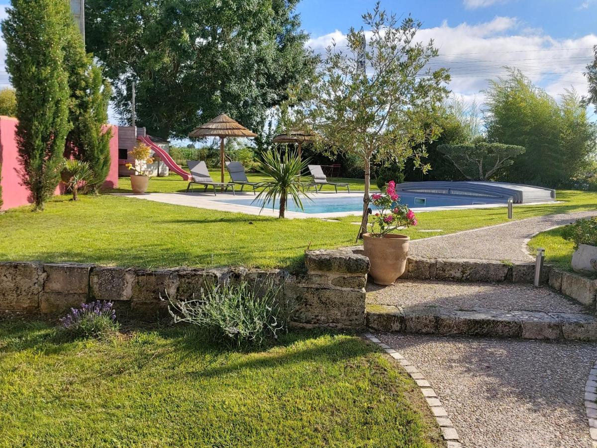 Bed and Breakfast Les Marguerites Champdolent Exterior foto